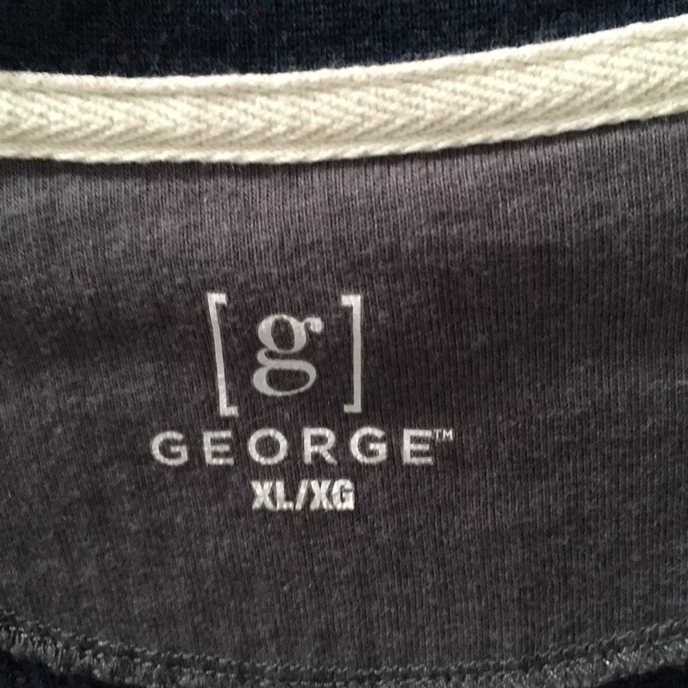Very Nice “George” Crewneck Sweater—Men’s Size XL - Picture 9 of 10
